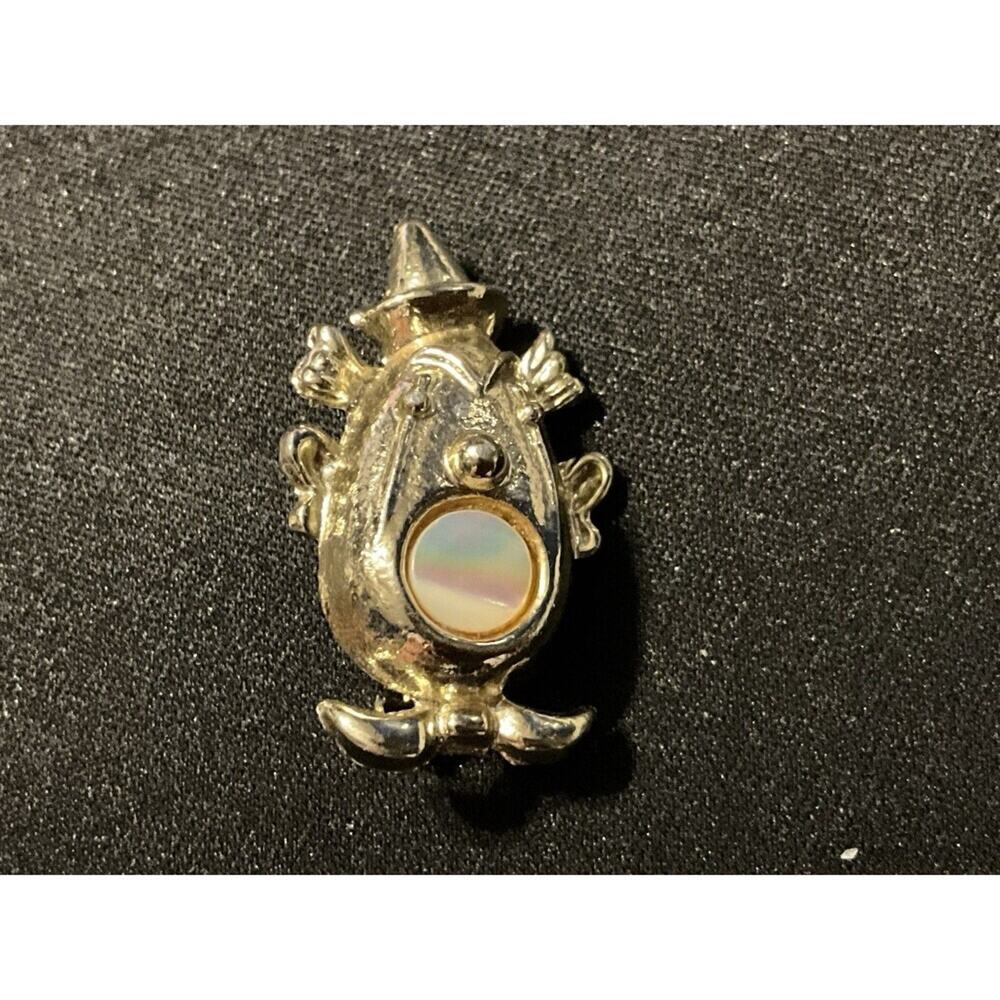 1960โs Gold Tone Clown Face Brooch W/ MOP Mouth